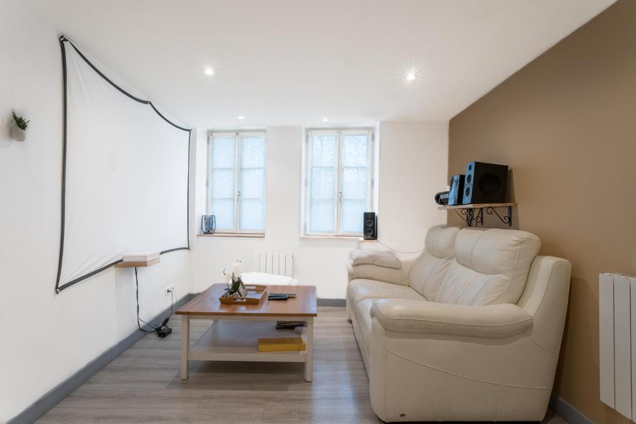 Appartement Spa Privatif Et Cinema Centre Ville Metz Exteriör bild